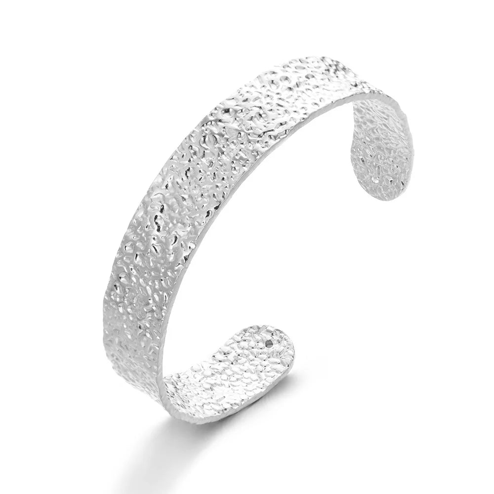 Exquisite Classic Bump Pattern Opening Bangle Bracelet for Women, Gold-Tone Stainless Steel Cuff Bracelet, Jewelry Gift