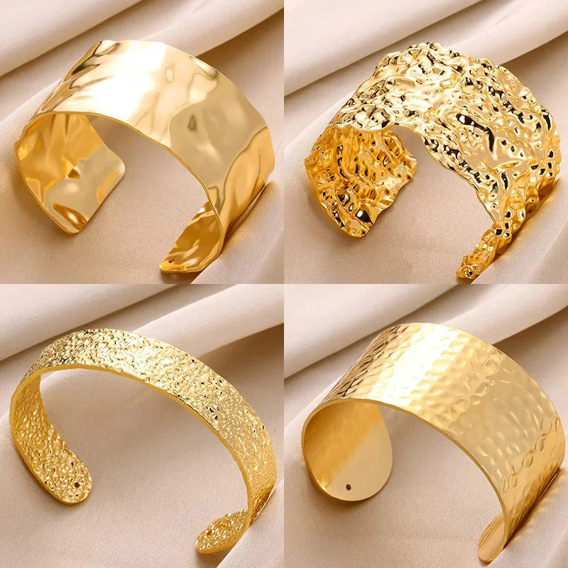 Exquisite Classic Bump Pattern Opening Bangle Bracelet for Women, Gold-Tone Stainless Steel Cuff Bracelet, Jewelry Gift
